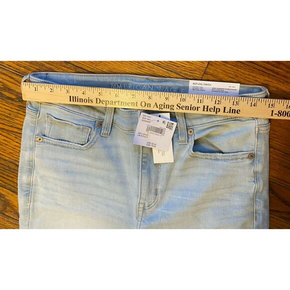 NWT American Eagle Kick Boot Crop Next Level Stretch Women’s 6 $60 Light Wash - Picture 5 of 8